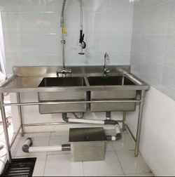 DOUBLE SINK WITH FREE RINSE